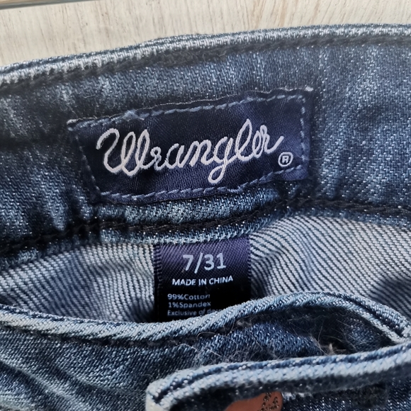 Ladies "Wrangler" Size 7x31, Blue MidRise, - Picture 7 of 7